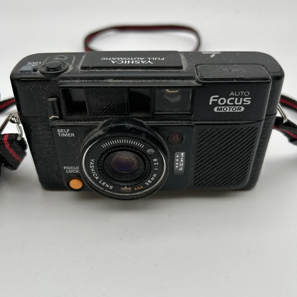 Yashica Auto Focus Motor Full Automatic 38mm Vintage Camera w/Case